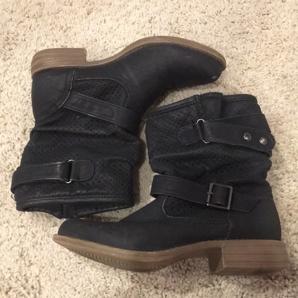 Boots - Picture 2 of 2
